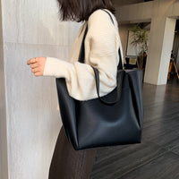 Sac cabas trapèze en simili cuir à anses