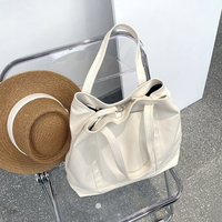 Sac cabas en simili cuir avec porte-clés intégré