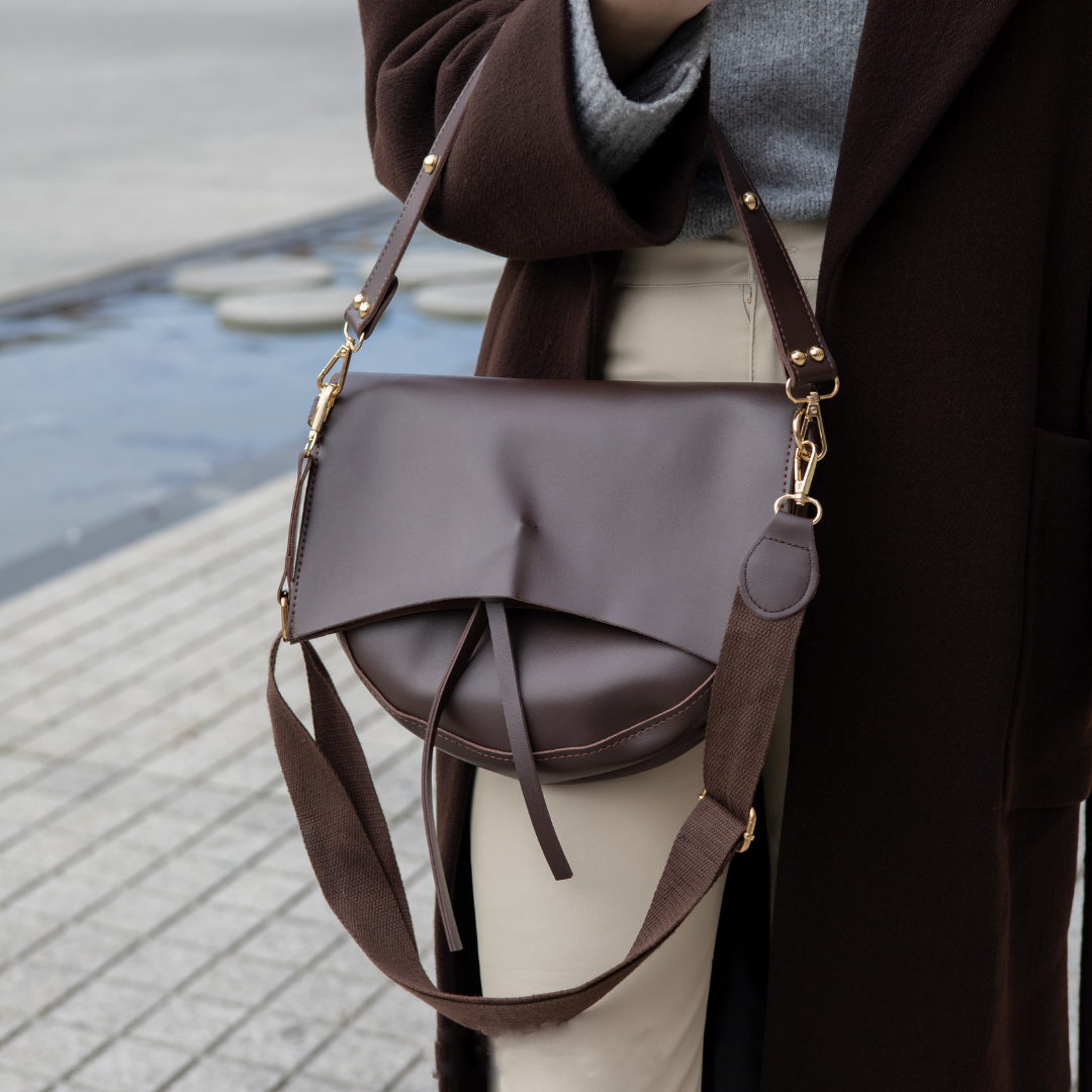 Sac bandoulière vintage en simili cuir avec pompon