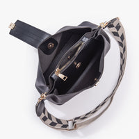 Sac bandoulière en simili cuir à fermoir métallique