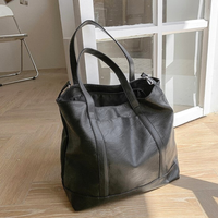 Sac cabas en simili cuir avec porte-clés intégré