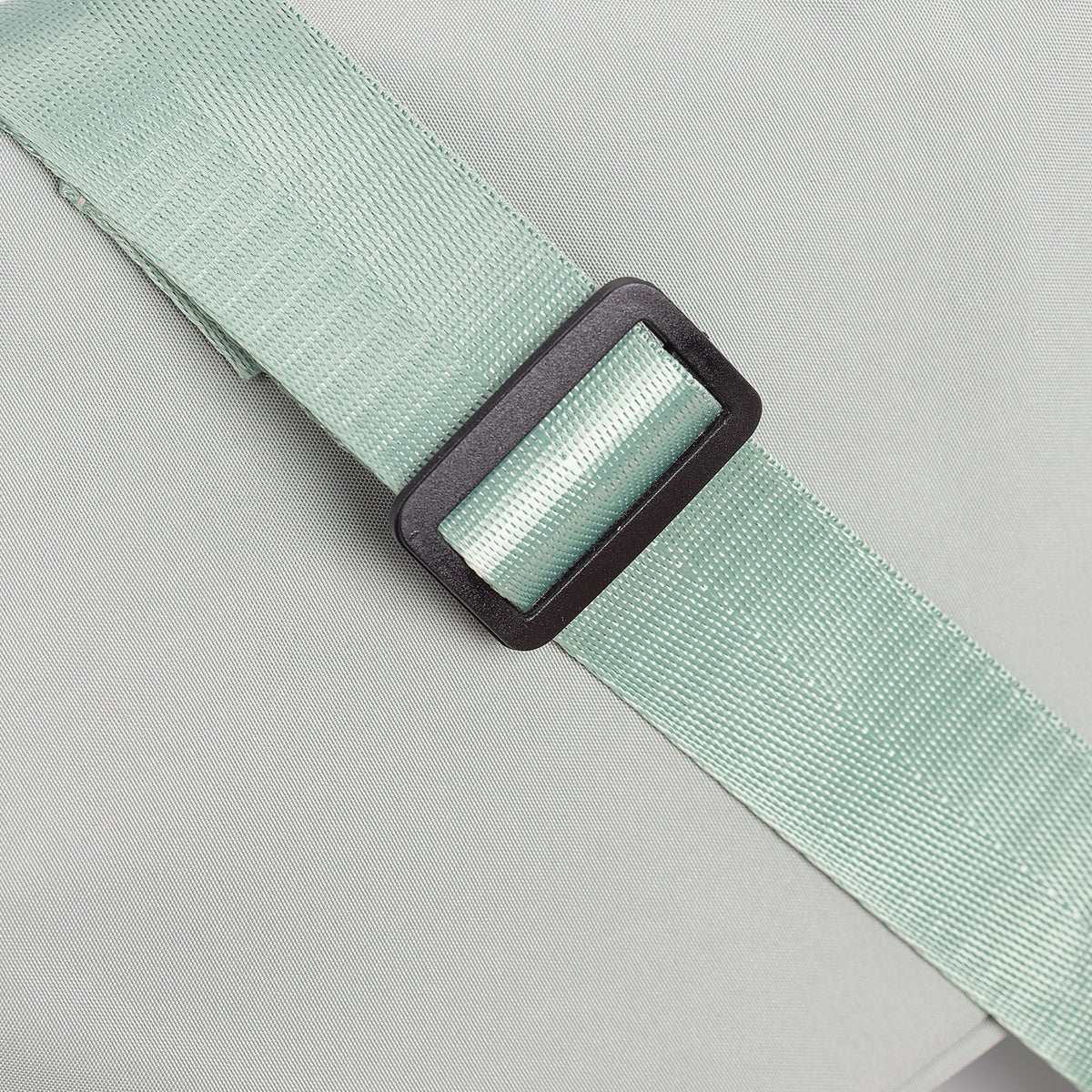 Sac bandoulière minimaliste en nylon