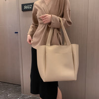 Sac cabas trapèze en simili cuir à anses