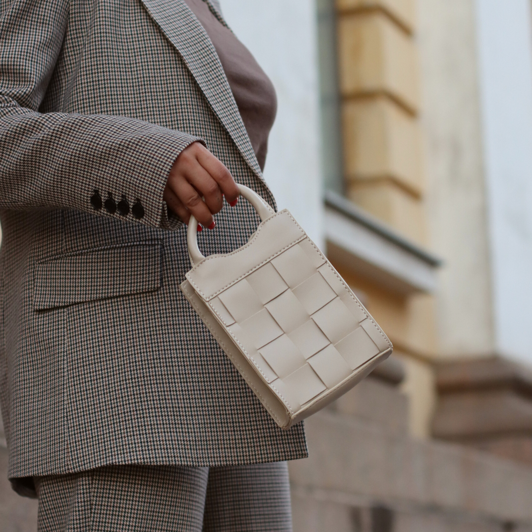 Mini sac à main tressé en simili cuir