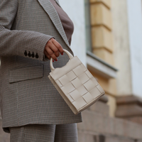 Mini sac à main tressé en simili cuir