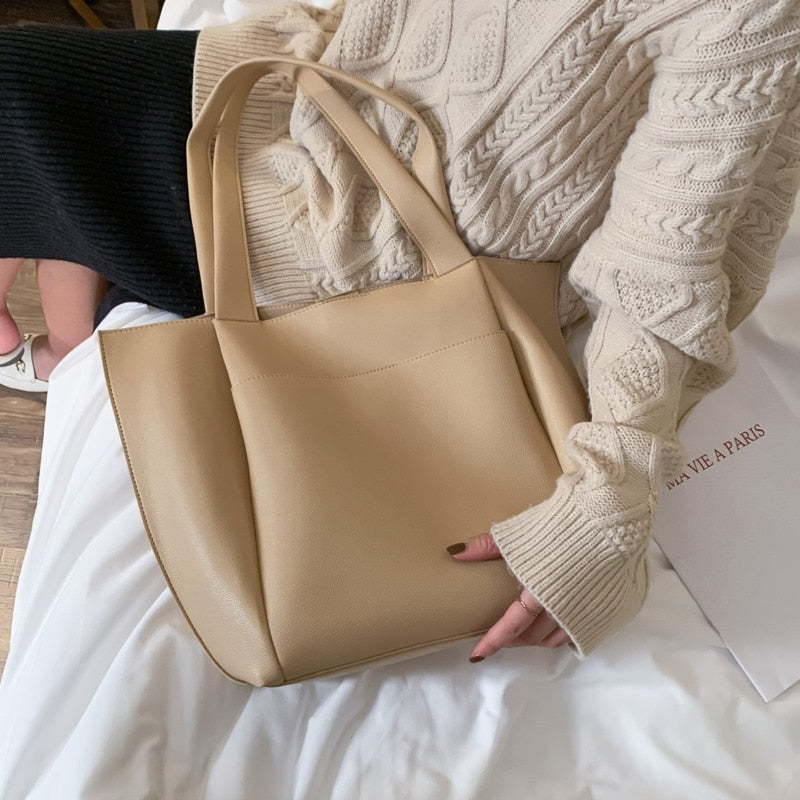 Sac cabas trapèze en simili cuir à anses