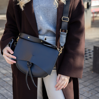 Sac bandoulière vintage en simili cuir avec pompon