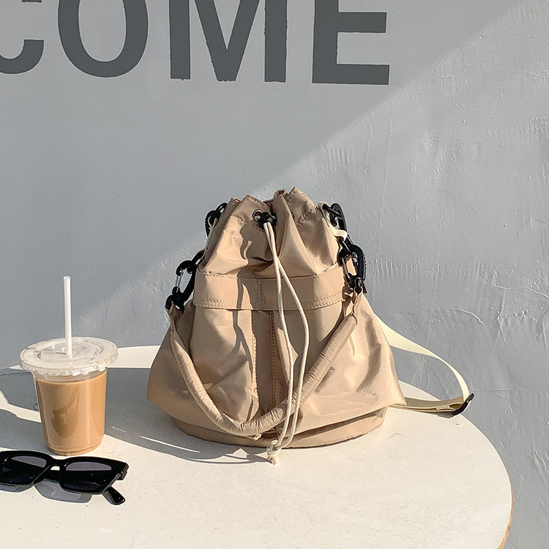 Sac seau bandoulière en nylon à cordon