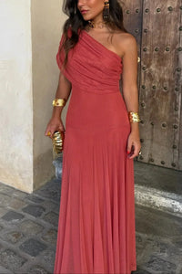 Arkemio robe-longue-femme-epaule-denudee-elegante