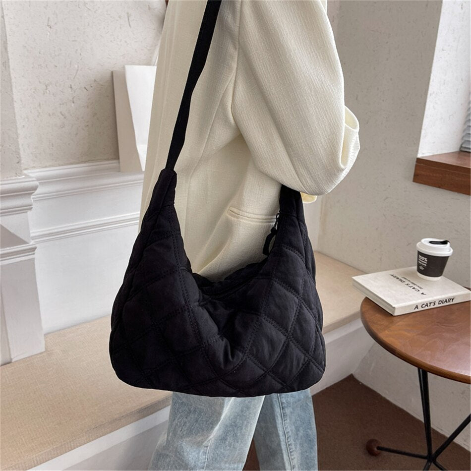 Sac bandoulière matelassé en nylon à motif losange