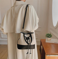 Petit sac seau en toile légère à cordon