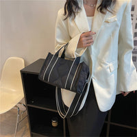 Petit sac bandoulière matelassé en coton et nylon