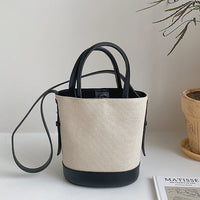 Sac seau en toile texturée à bandoulière réglable