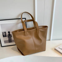 Sac cabas zippé en simili cuir
