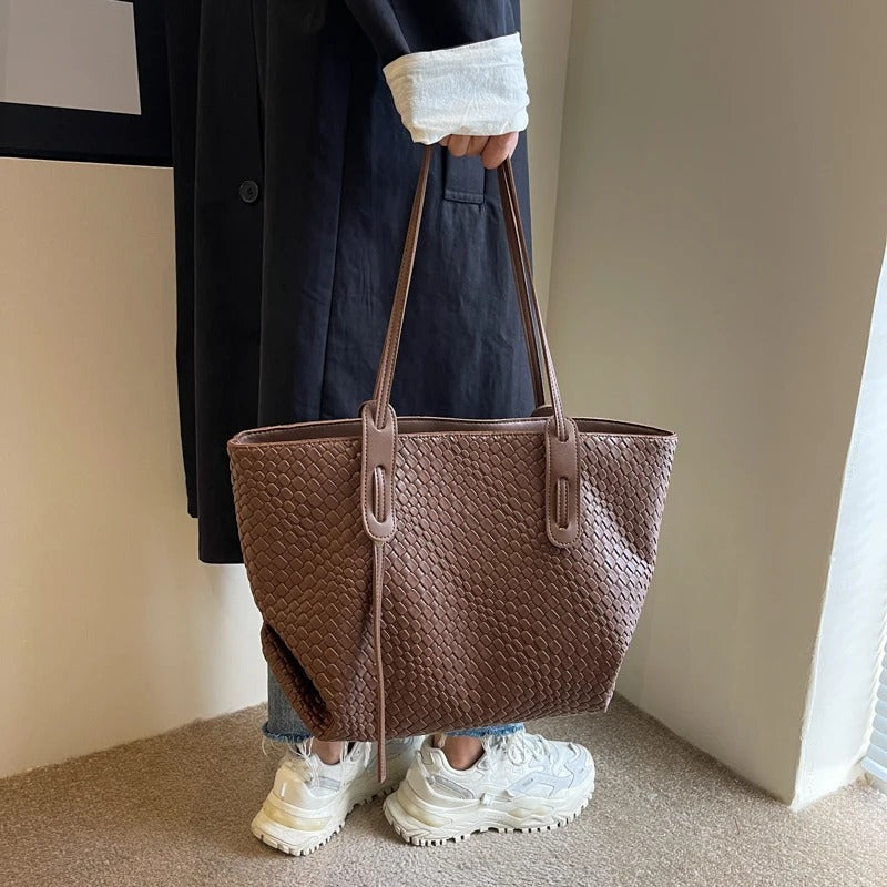Sac cabas tressé en simili cuir à anses larges