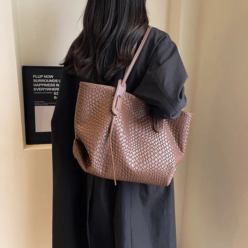 Sac cabas tressé en simili cuir à anses larges