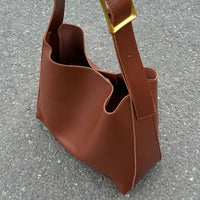 Sac à main épaule en simili cuir lisse avec pochette
