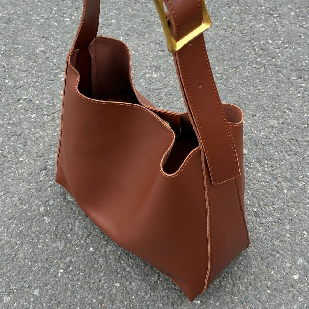 Sac à main épaule en simili cuir lisse avec pochette