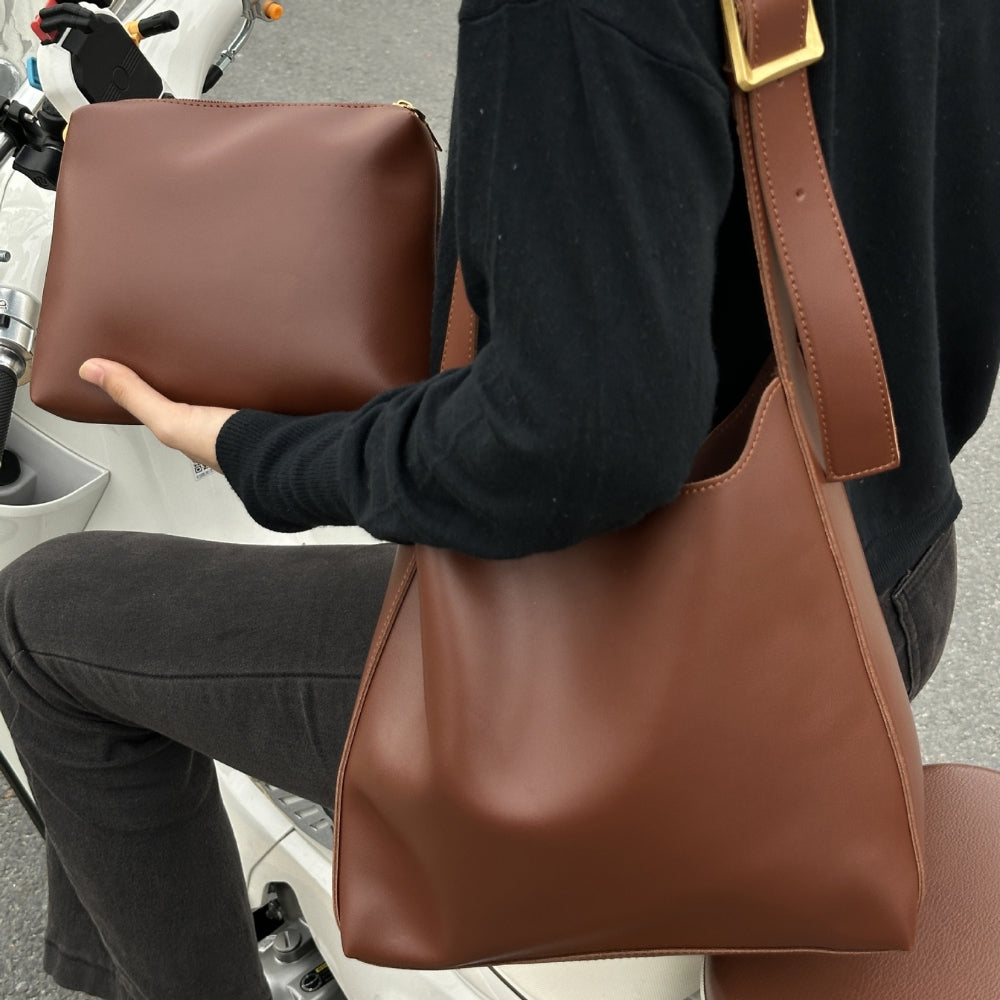 Sac à main épaule en simili cuir lisse avec pochette