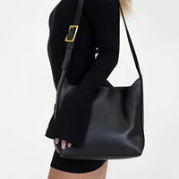 Sac à main épaule en simili cuir lisse avec pochette