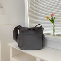 Sac hobo en toile à patchs étoiles
