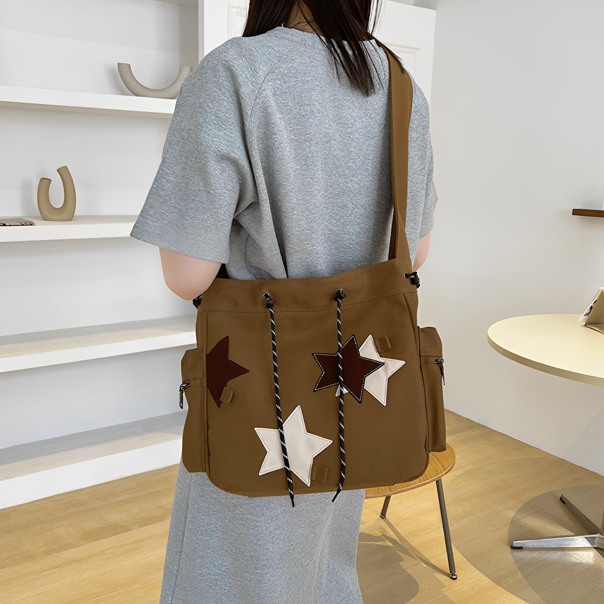 Sac hobo en toile à patchs étoiles