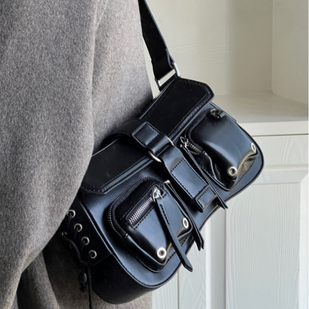 Petit sac bandoulière à rabat et poches zippées