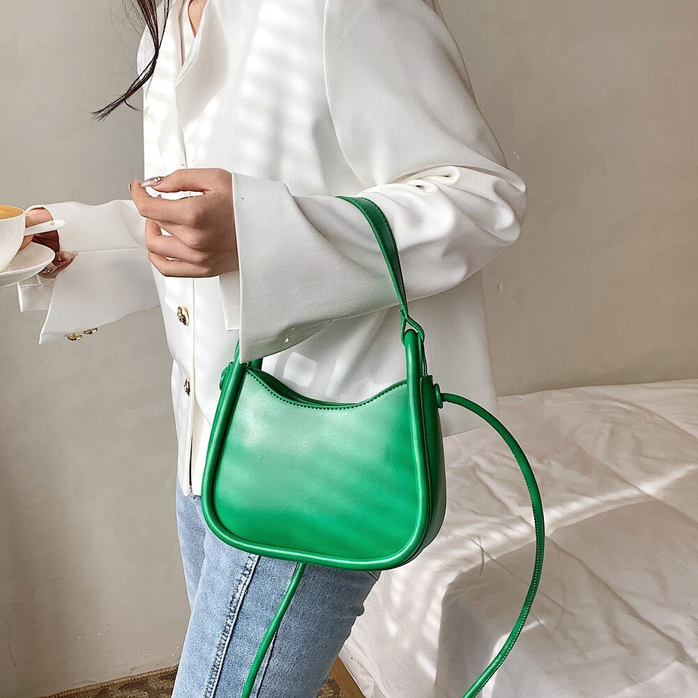 Petit sac bandoulière minimaliste en simili cuir
