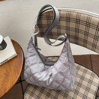 Sac bandoulière matelassé en nylon à motif losange