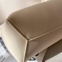 Sac hobo en simili cuir avec pochette assortie