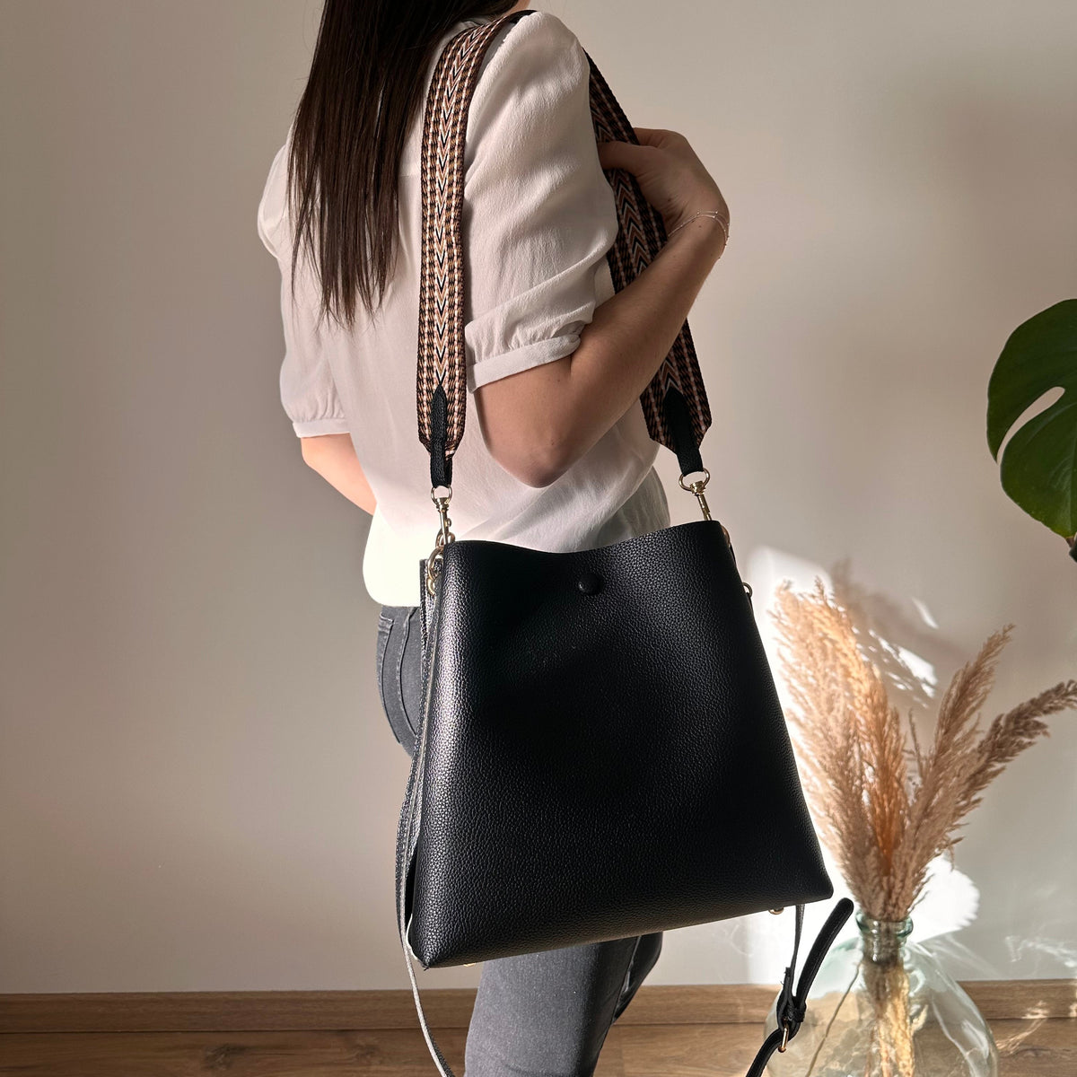Sac seau bandoulière en simili cuir grainé