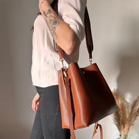 Sac seau bandoulière en simili cuir grainé