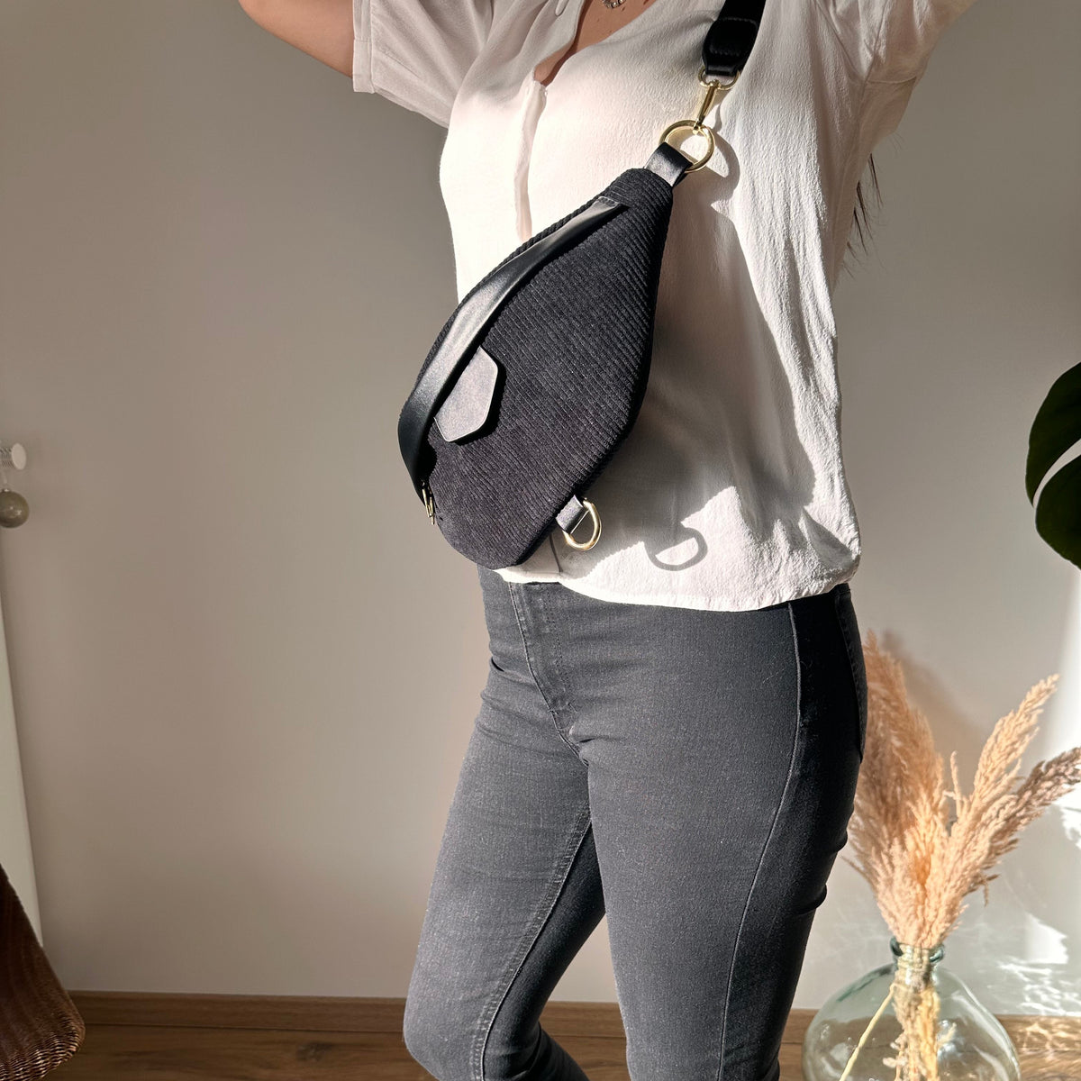 Sac banane en velours côtelé à bandoulière amovible