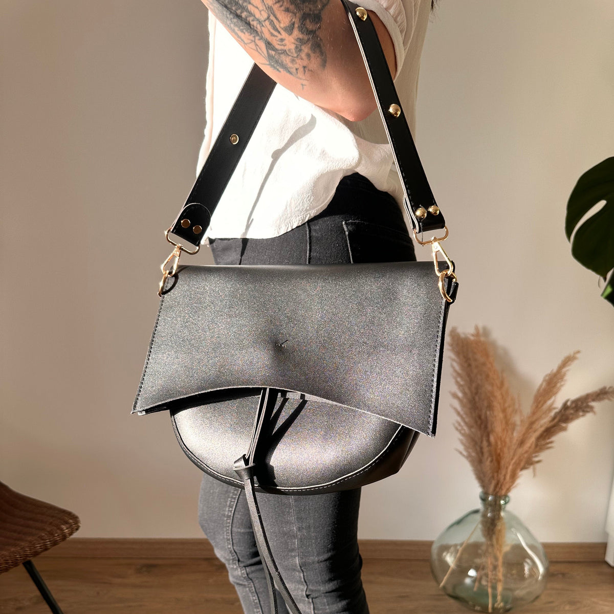 Sac bandoulière vintage en simili cuir avec pompon
