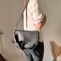 Sac bandoulière vintage en simili cuir avec pompon