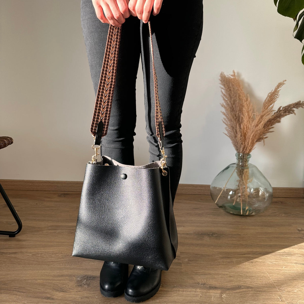 Sac seau bandoulière en simili cuir grainé