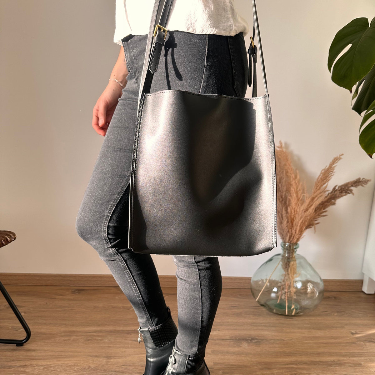 Sac cabas carré en simili cuir à anses réglables
