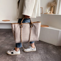 Sac cabas vintage en toile à bandoulière chaîne