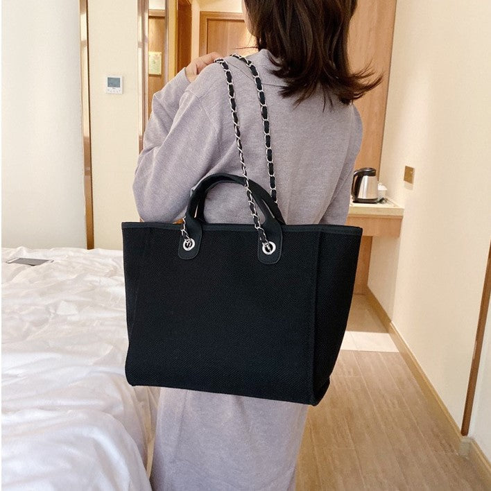 Sac cabas vintage en toile à bandoulière chaîne