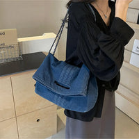 Grand sac à main en jean recyclé à anses chaîne