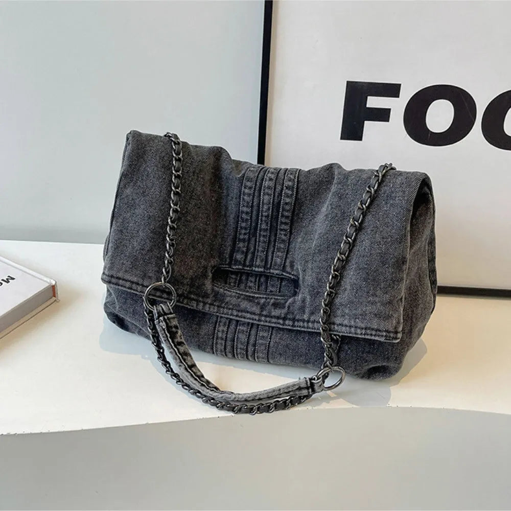 Grand sac à main en jean recyclé à anses chaîne