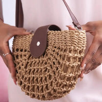 Sac bandoulière en paille et simili cuir