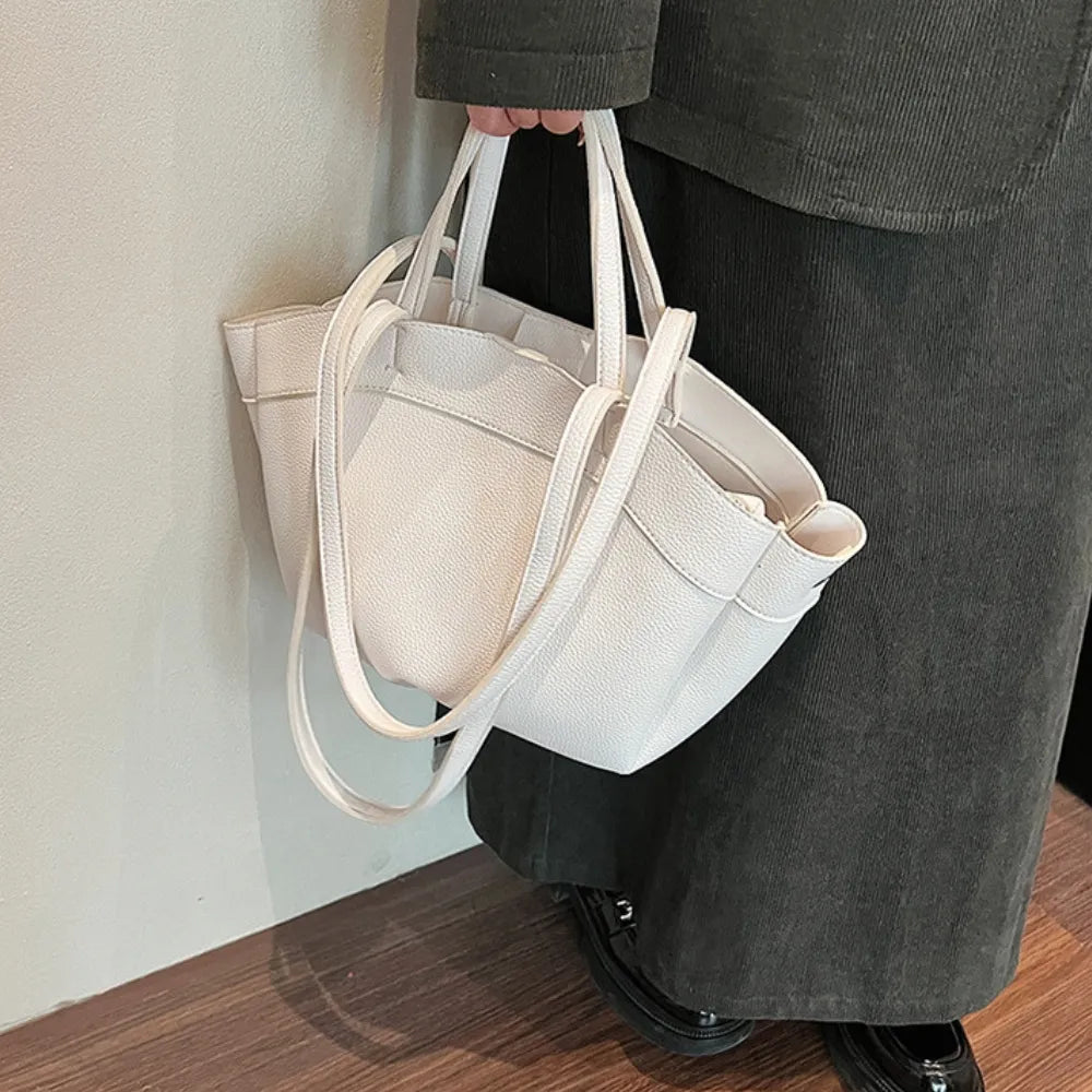 Sac cabas en simili cuir grainé avec pochette amovible