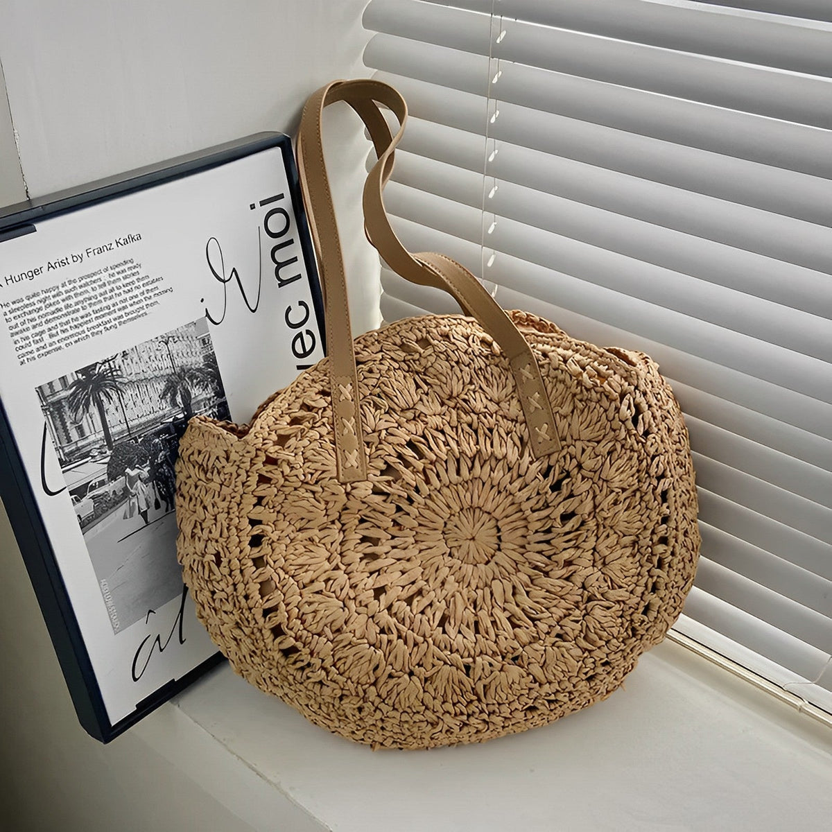 Maxi sac cabas en paille avec finitions simili cuir