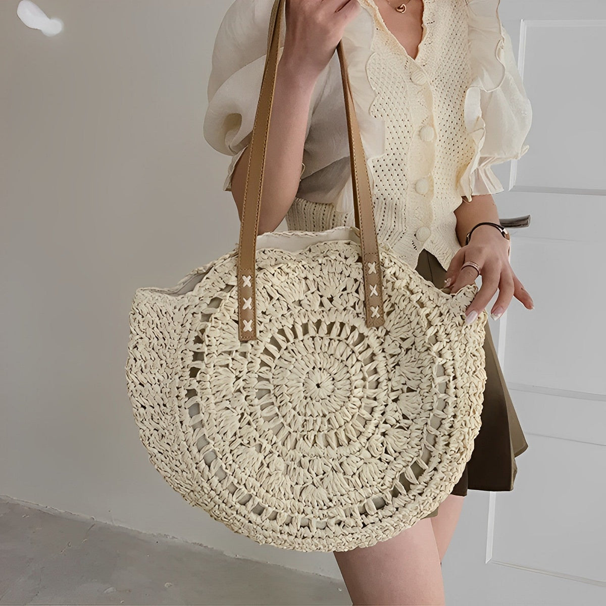 Maxi sac cabas en paille avec finitions simili cuir