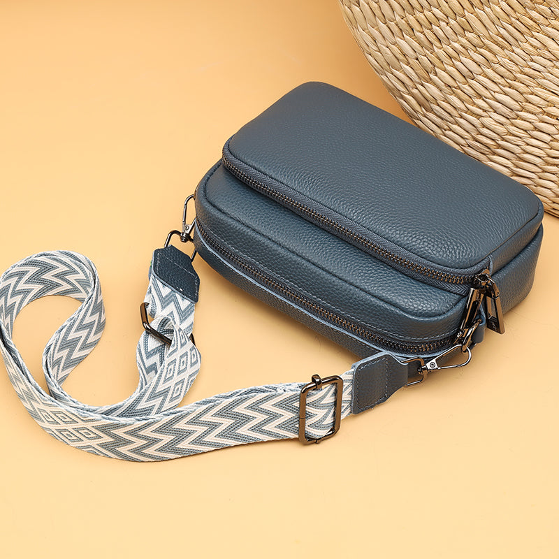 Petit sac bandoulière en simili cuir à sangle brodée