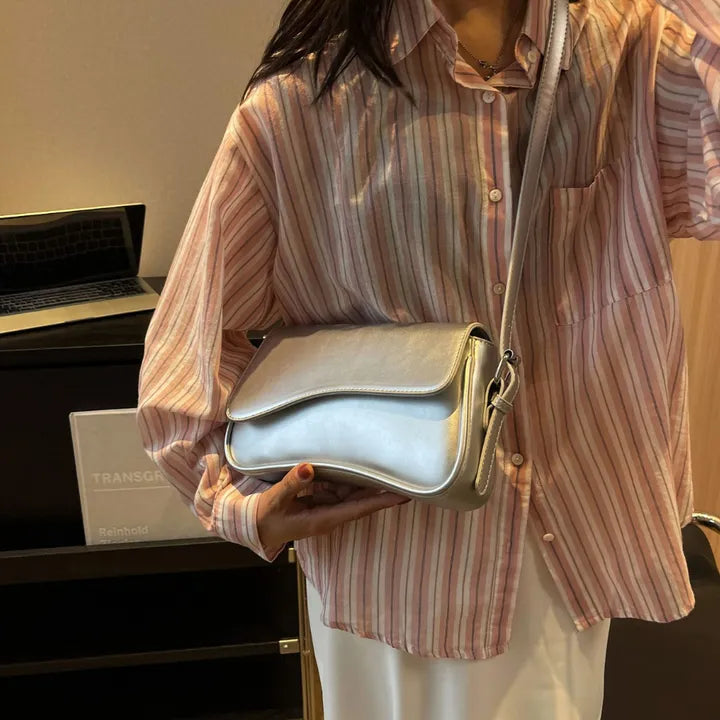 Petit sac bandoulière à rabat en simili cuir
