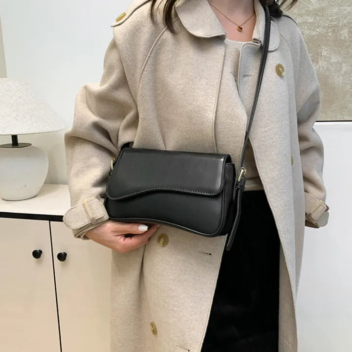 Petit sac bandoulière à rabat en simili cuir