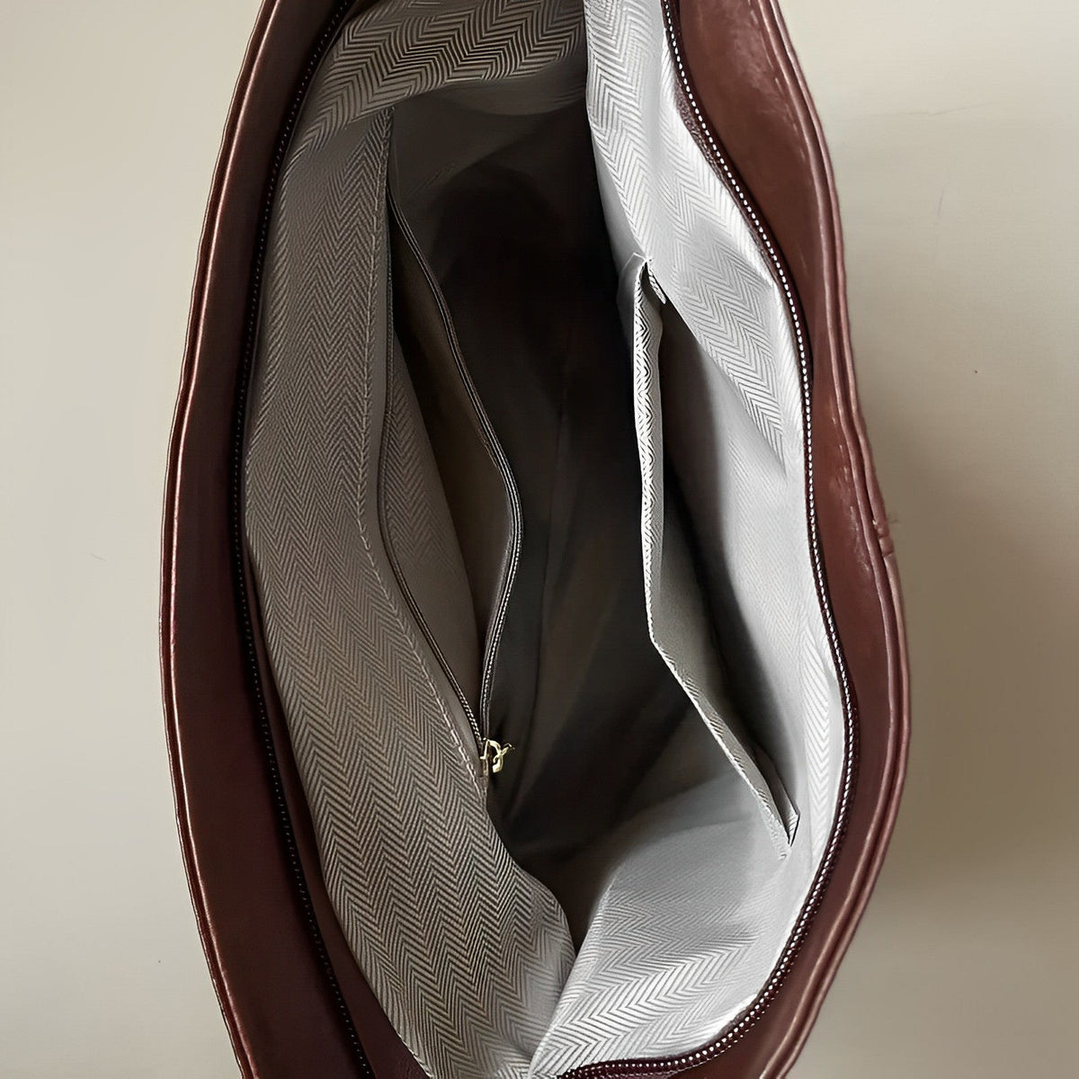 Sac bandoulière en simili cuir à sangle en tissu