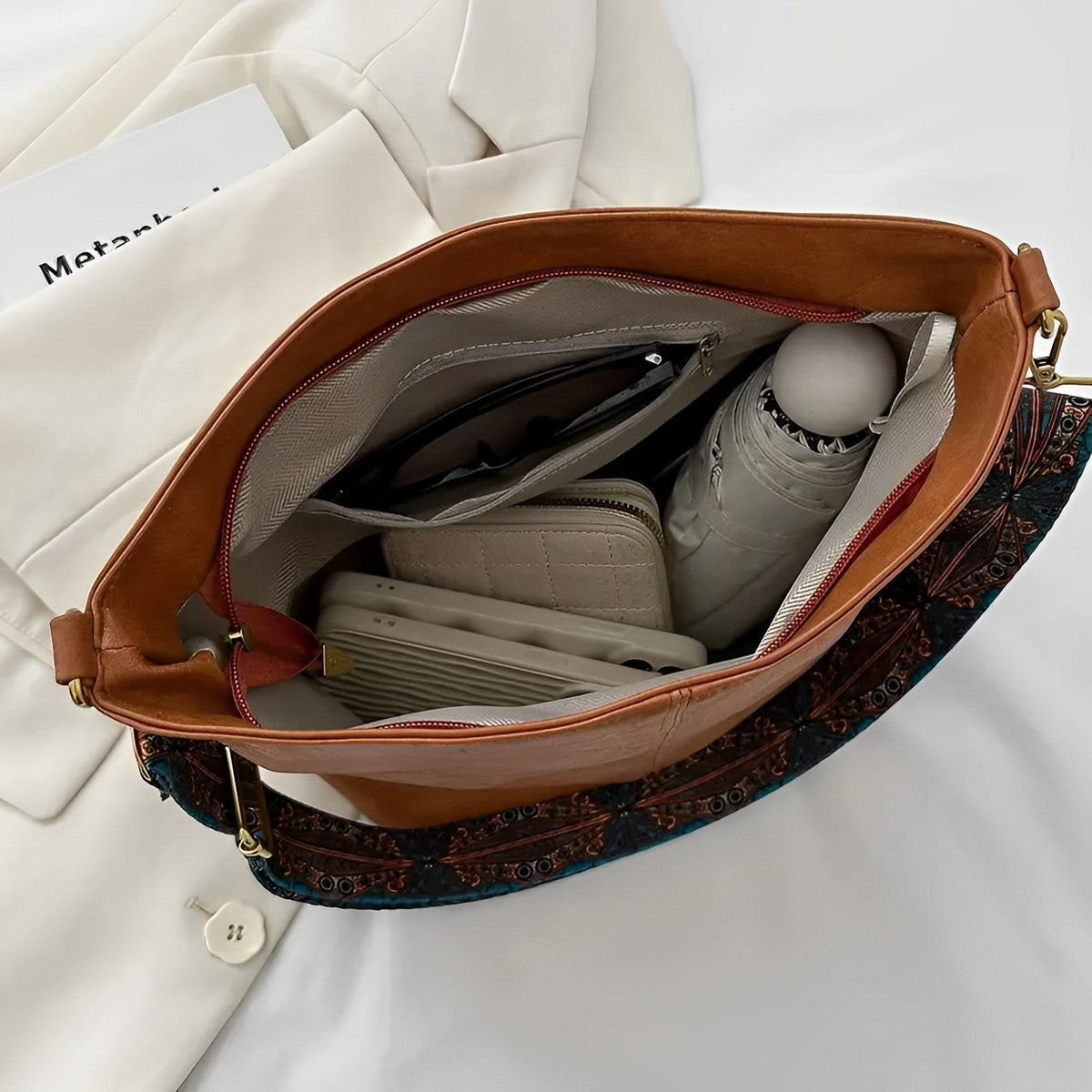 Sac bandoulière en simili cuir à sangle en tissu